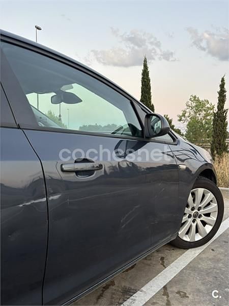 Gris / plata Usado 2010 Opel Astra Enjoy Berlina | 3600 € (Super precio) - Imagen 1/4