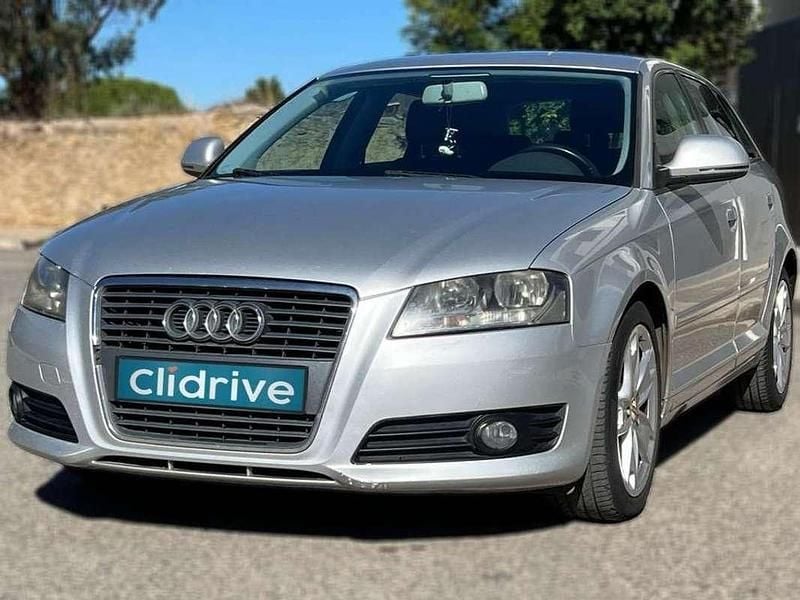 Usado Audi A3 Sportback Ambiente 140 CV (102 kW) 2009 Gris Utilitario