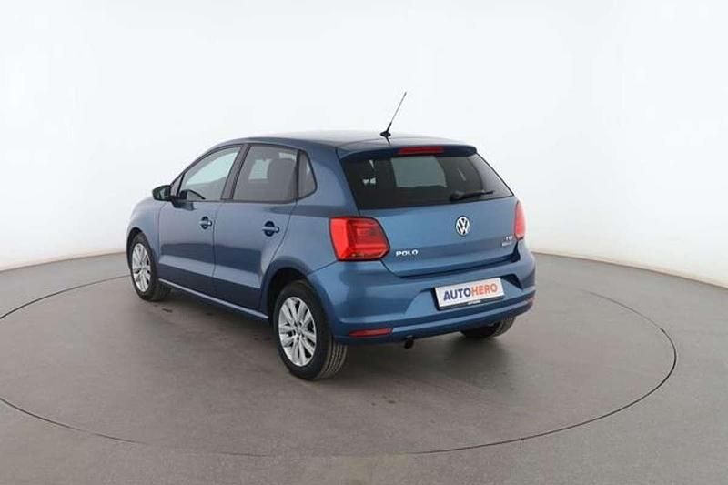 Usado VW Polo Advance 91 CV (66 kW) 2016 Azul Berlina