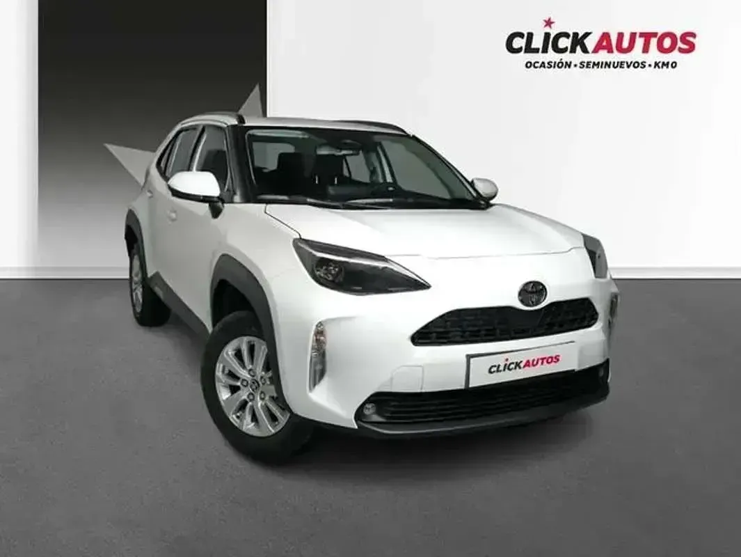 Usado Toyota Yaris Cross 116 CV (85 kW) 2025 Blanco SUV