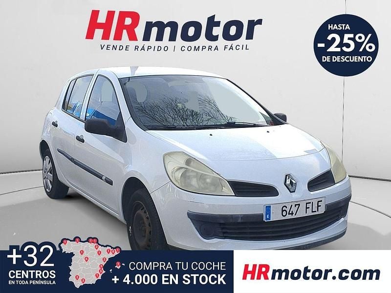 Usado Renault Clio II Authentique 75 CV (55 kW) 2007 Blanco Berlina