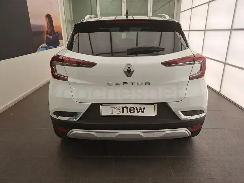 Usado Renault Captur Techno 90 CV (66 kW) 2022 Blanco SUV
