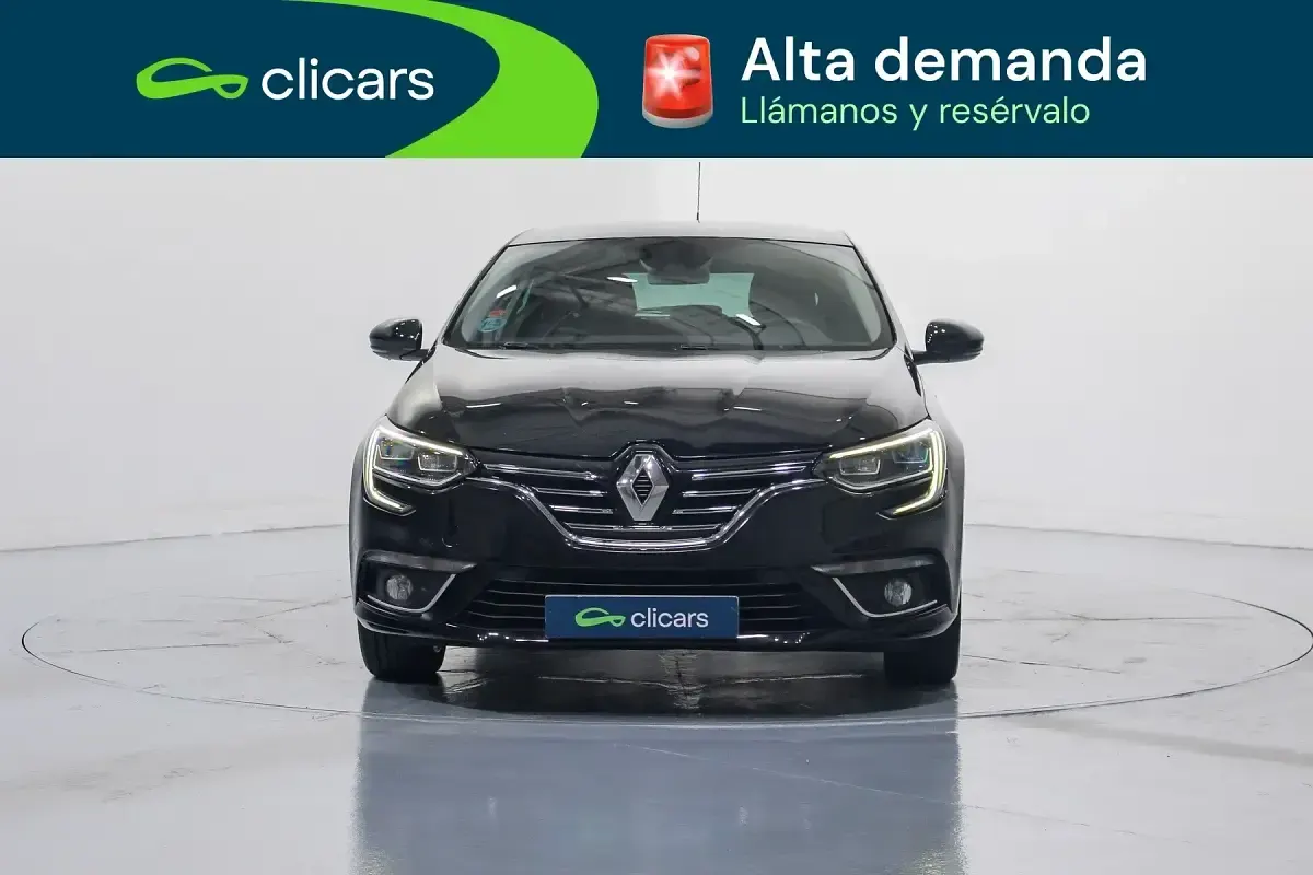 Usado Renault Mégane Zen 140 CV (102 kW) 2019 Negro Berlina