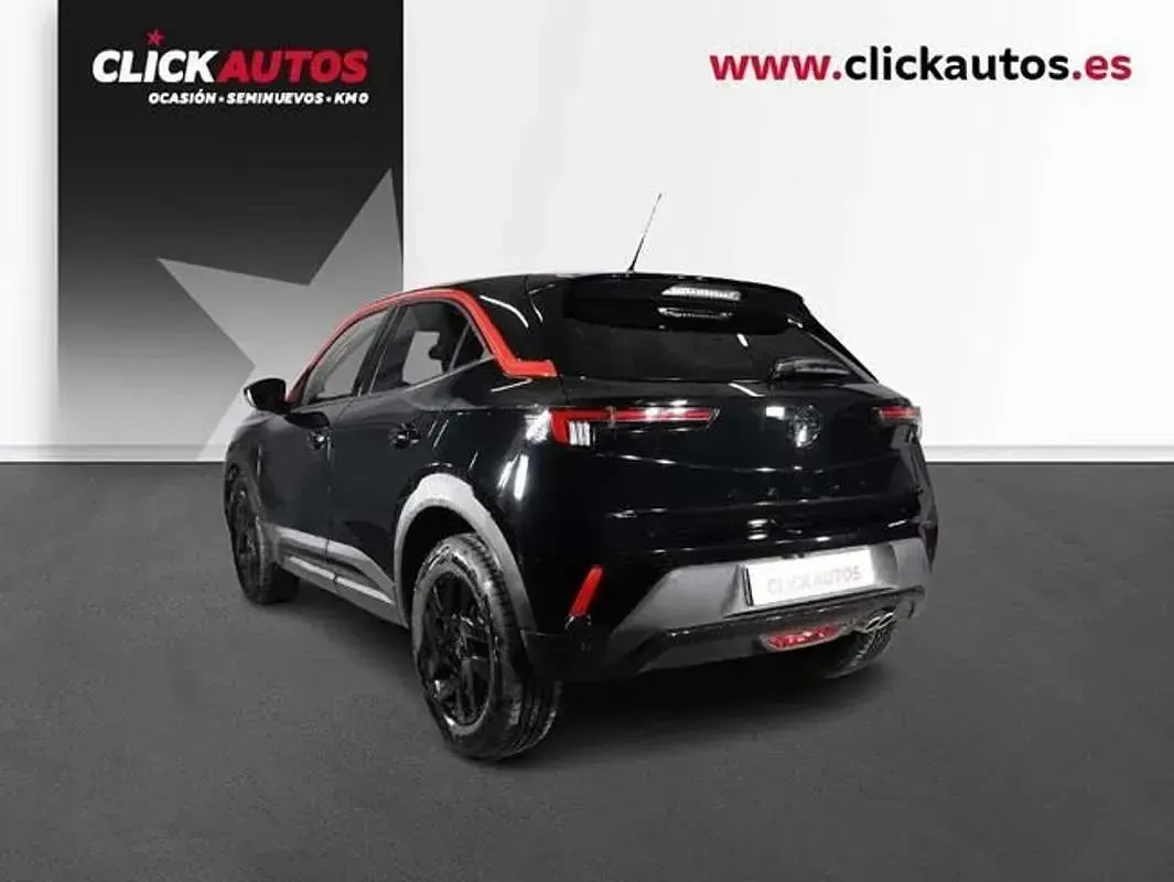 Usado Opel Mokka GS Line 131 CV (96 kW) 2022 Negro SUV