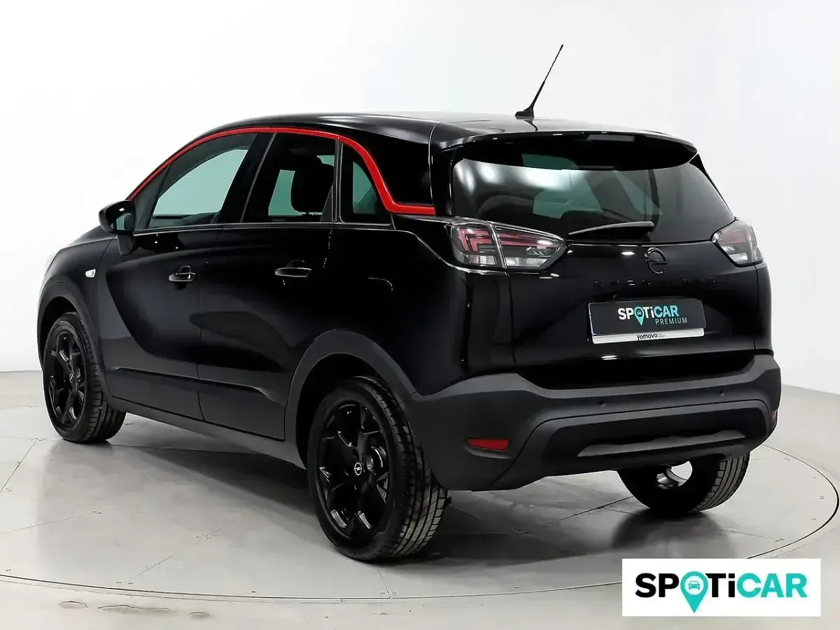 Usado Opel Crossland 110 CV (80 kW) 2023 Negro SUV