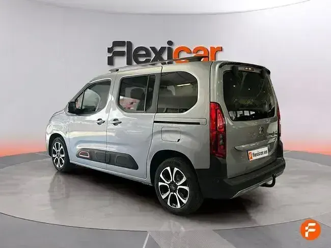 Usado Citroën Berlingo Shine 130 CV (95 kW) 2022 Gris Monovolumen