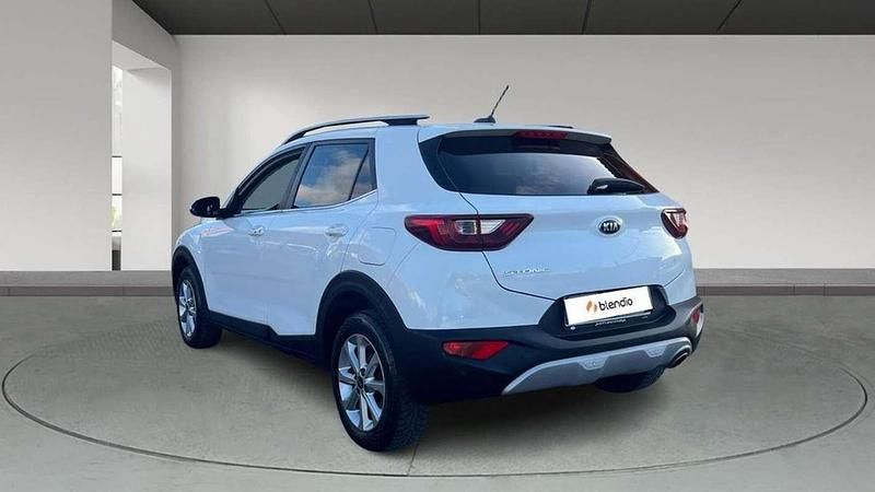 Usado Kia Stonic 84 CV (61 kW) 2017 Blanco SUV