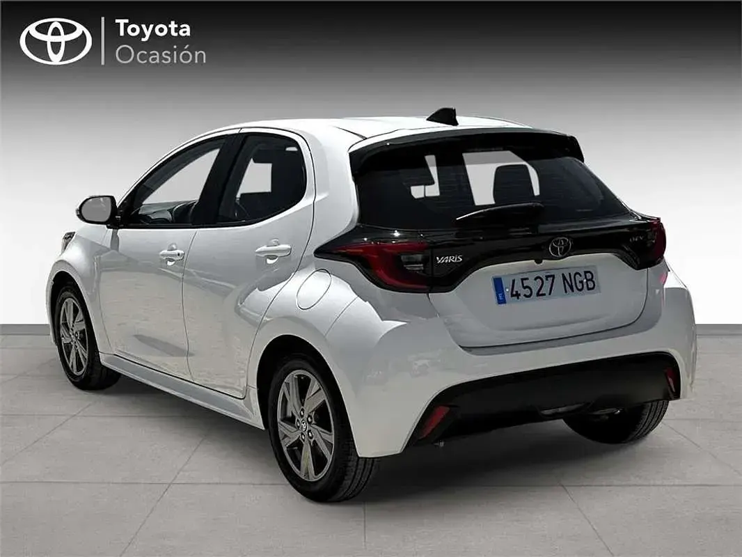 Usado Toyota Yaris Hybrid Active 116 CV (85 kW) 2025 Monovolumen