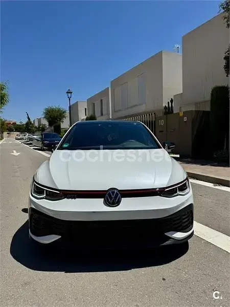 Usado VW Golf VIII GTI Clubsport 301 CV (221 kW) 2021 Blanco Utilitario