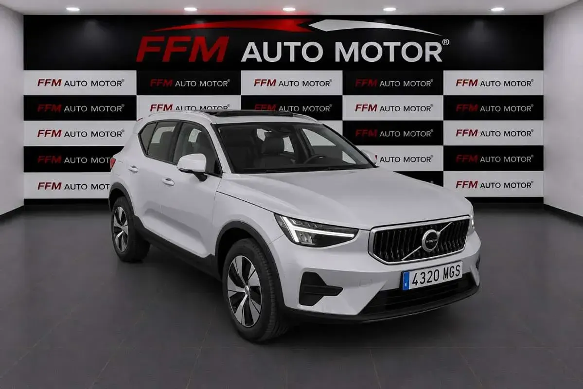 Usado Volvo XC40 Ultimate 197 CV (144 kW) 2023 Gris SUV