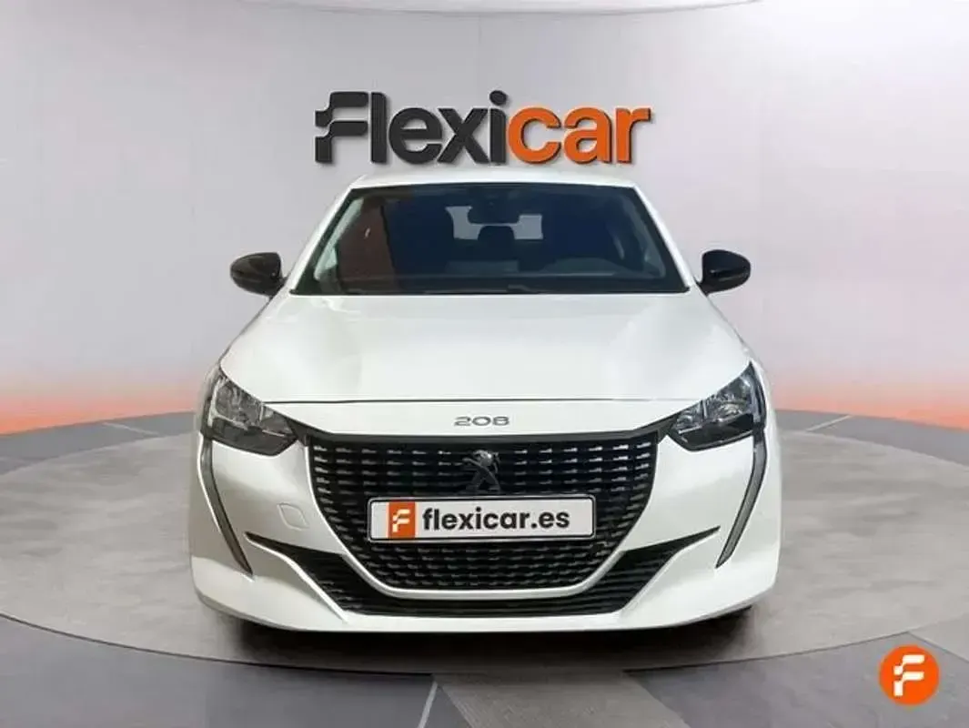 Usado Peugeot 208 Active 101 CV (74 kW) 2023 Blanco Utilitario