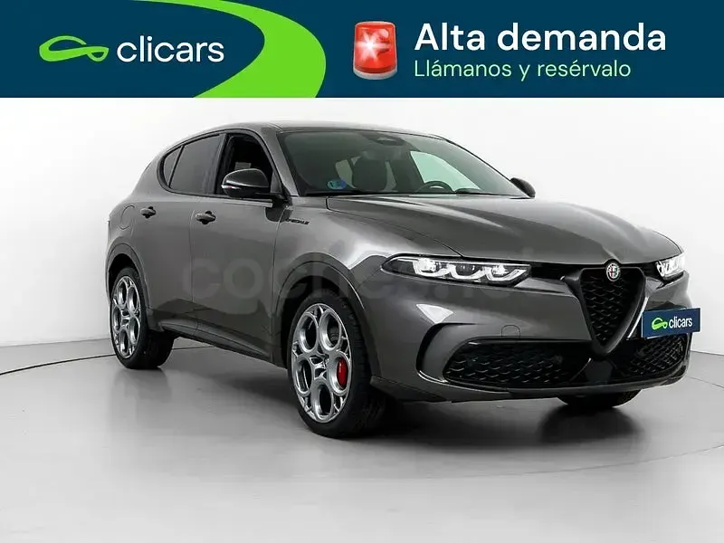 Usado Alfa Romeo Tonale Edizione Speciale 130 CV (95 kW) 2022 Gris / plata SUV