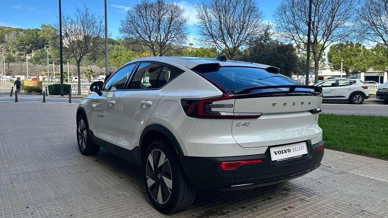 Usado Volvo EC40 Plus 175 kW (238 CV) 2024 Eléctrico SUV