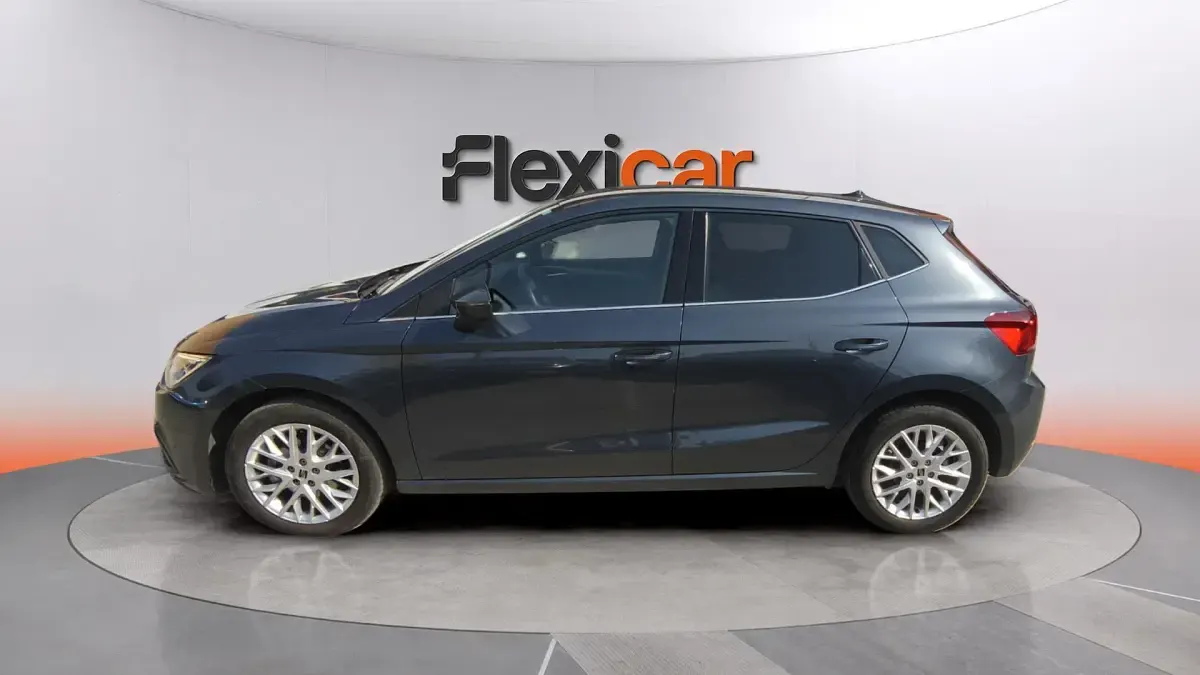 Usado Seat Ibiza XCELLENCE 116 CV (85 kW) 2025 Gris Utilitario