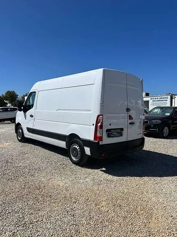 Usado Renault Master 150 CV (110 kW) 2019 Blanco Van