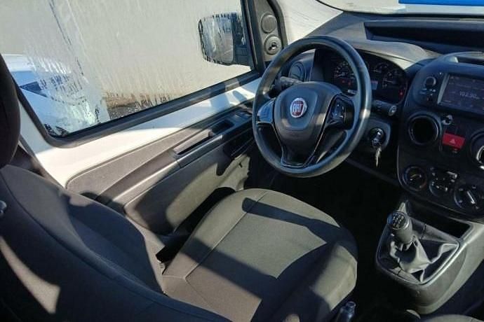 Usado Fiat Fiorino 80 CV (58 kW) 2019 Blanco Monovolumen