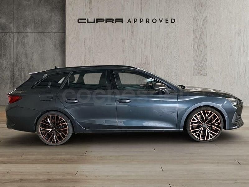 Usado Cupra Leon VZ 310 CV (228 kW) 2023 Gris / plata Familiar