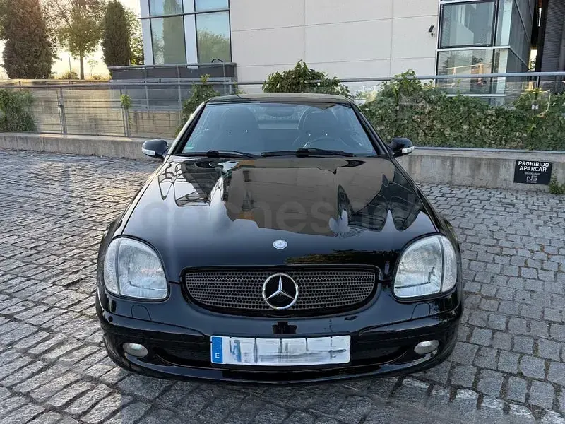 Usado Mercedes SLK200 163 CV (119 kW) 2002 Negro Descapotable