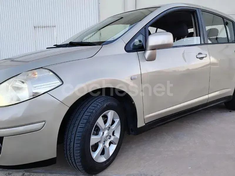 Occasion Nissan Tiida Tekna 105 ch (77 kW) 2010 Beige Berline