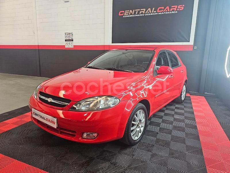 Rojo Usado 2005 Chevrolet Lacetti SX Berlina | 3590 € (Un poco caro) - Imagen 1/4