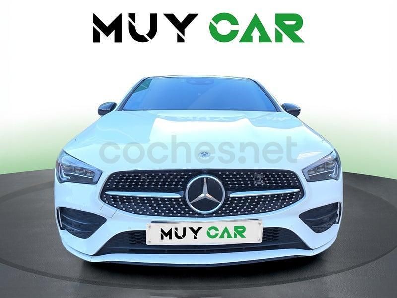Usado Mercedes CLA200 Shooting Brake 163 CV (119 kW) 2022 Blanco Familiar