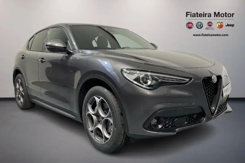 Gris/plata Usado 2022 Alfa Romeo Stelvio Sprint SUV | 44.990 € - Imagen 1/4