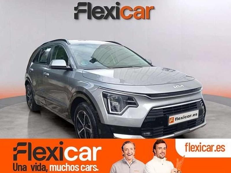Usado Kia Niro 141 CV (103 kW) 2024 Gris SUV