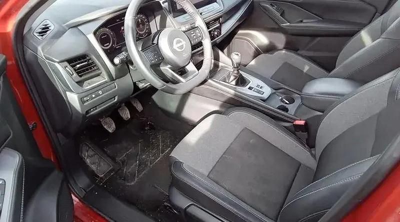 Usado Nissan Qashqai N-Connecta 140 CV (102 kW) 2025 Fuji sunset con techo midnight SUV