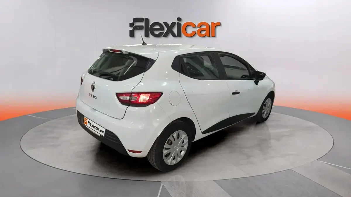 Usado Renault Clio IV Business 85 CV (62 kW) 2019 Blanco Berlina