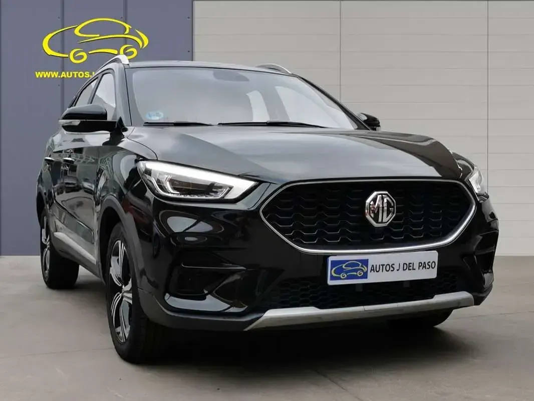 Usado MG ZS Comfort 106 CV (77 kW) 2022 Negro SUV