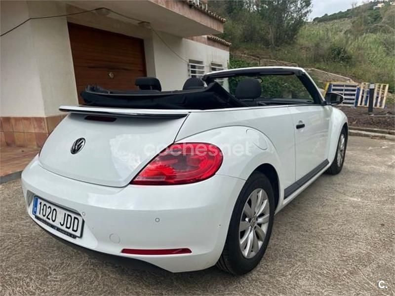 Usado VW Beetle Cabriolet Design 105 CV (77 kW) 2015 Blanco Descapotable