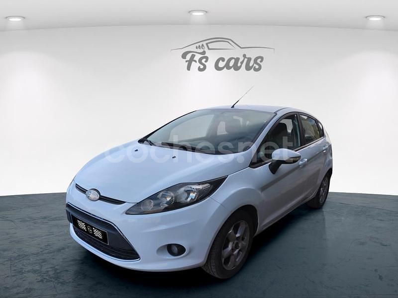 Usado Ford Fiesta Trend 68 CV (50 kW) 2009 Blanco Berlina
