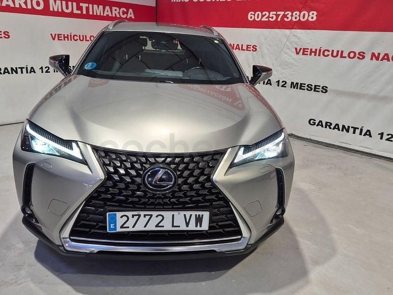 Usado Lexus UX Business Edition 184 CV (135 kW) 2022 Gris / plata SUV