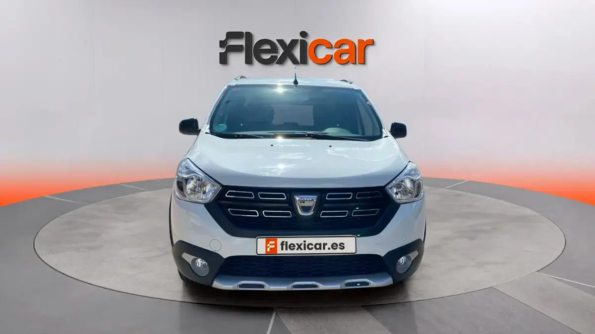 Usado Dacia Lodgy 116 CV (85 kW) 2021 Blanco Monovolumen