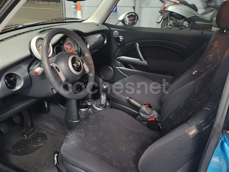 Usado Mini ONE 90 CV (66 kW) 2004 Azul Utilitario