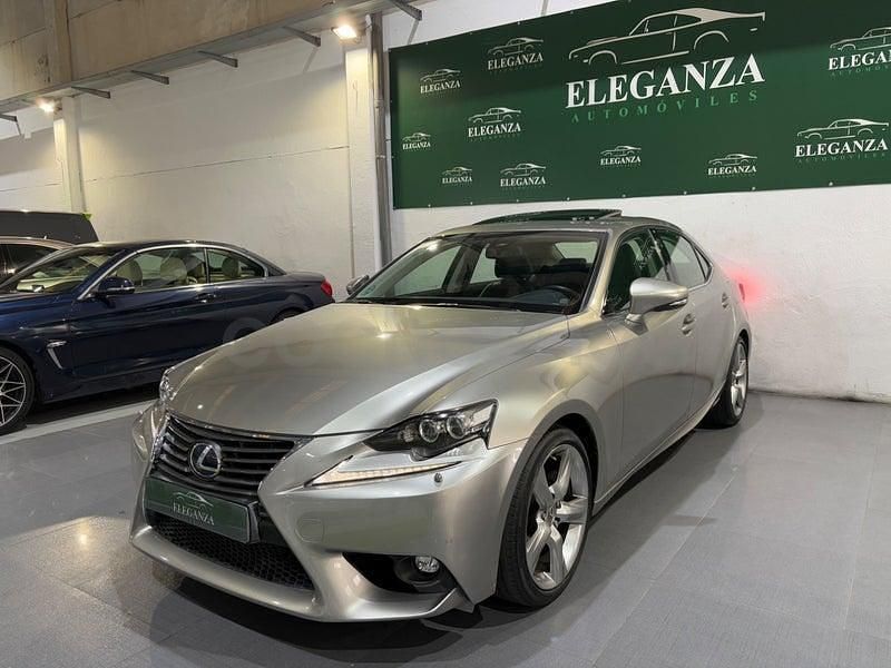 Gris Usado 2014 Lexus IS300h Luxury Line Berlina | 21.990 € (Precio justo) - Imagen 1/4