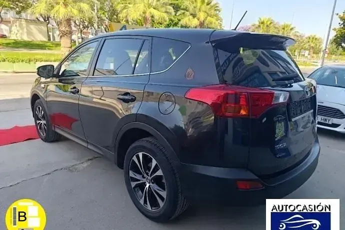 Usado Toyota RAV4 Style 124 CV (91 kW) 2015 SUV