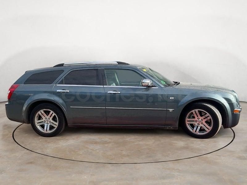 Usado Chrysler 300C Touring 193 CV (141 kW) 2006 Gris / plata Familiar