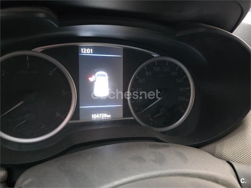 Usado Nissan Micra N-Connecta 90 CV (66 kW) 2018 Gris / plata Utilitario