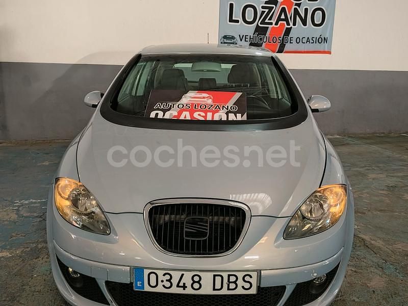 Usado Seat Altea Sport 105 CV (77 kW) 2005 Azul Monovolumen