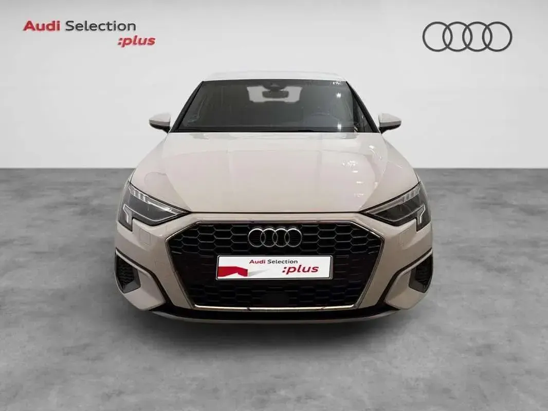 Usado Audi A3 Sportback Advanced 116 CV (85 kW) 2022 Blanco Utilitario