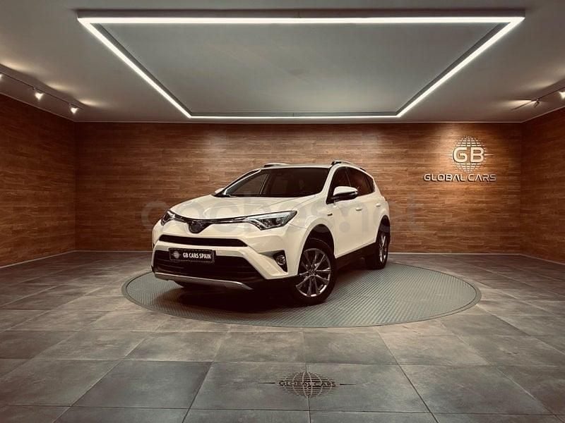 Usado Toyota RAV4 Hybrid Executive 197 CV (144 kW) 2016 Blanco SUV