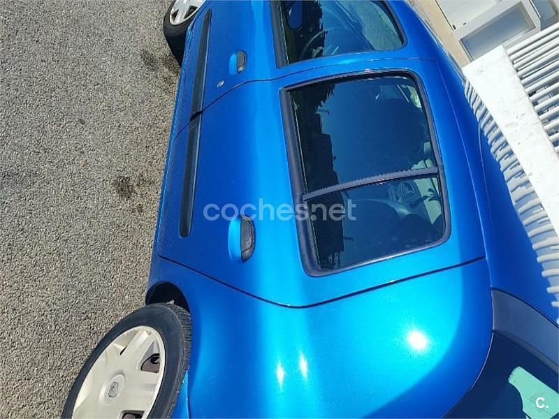 Usado Renault Clio II Authentique 60 CV (44 kW) 2002 Azul Berlina