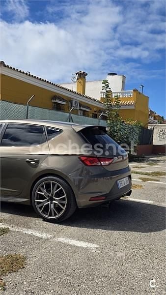 Usado Seat Leon CONNECT 110 CV (80 kW) 2016 Marrón Berlina