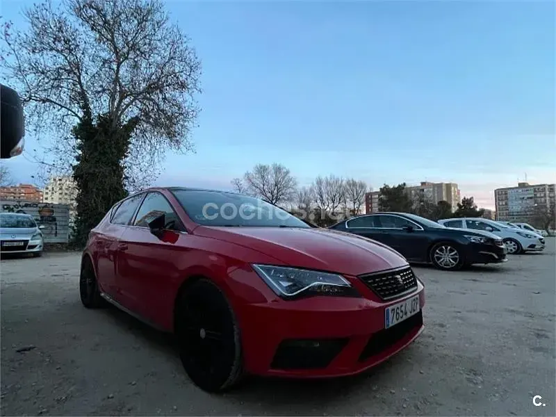 Usado Seat Leon XCELLENCE 150 CV (110 kW) 2017 Rojo Berlina