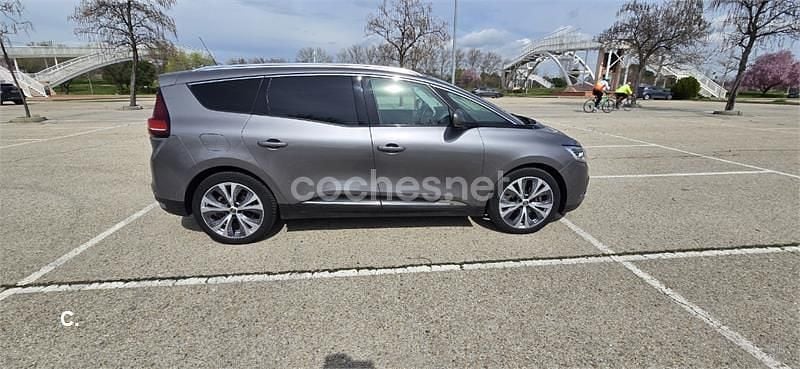 Usado Renault Scénic IV LIMITED 140 CV (102 kW) 2019 Gris / plata Monovolumen