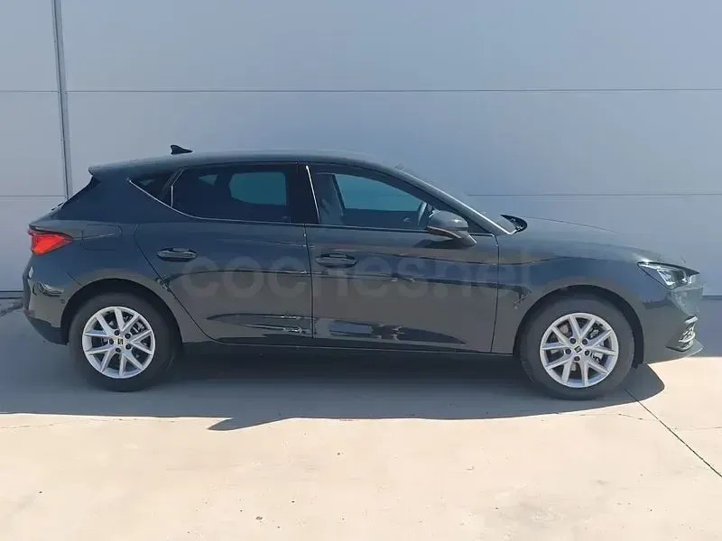 Nuevo Seat Leon Style 150 CV (110 kW) 2026 Azul Berlina