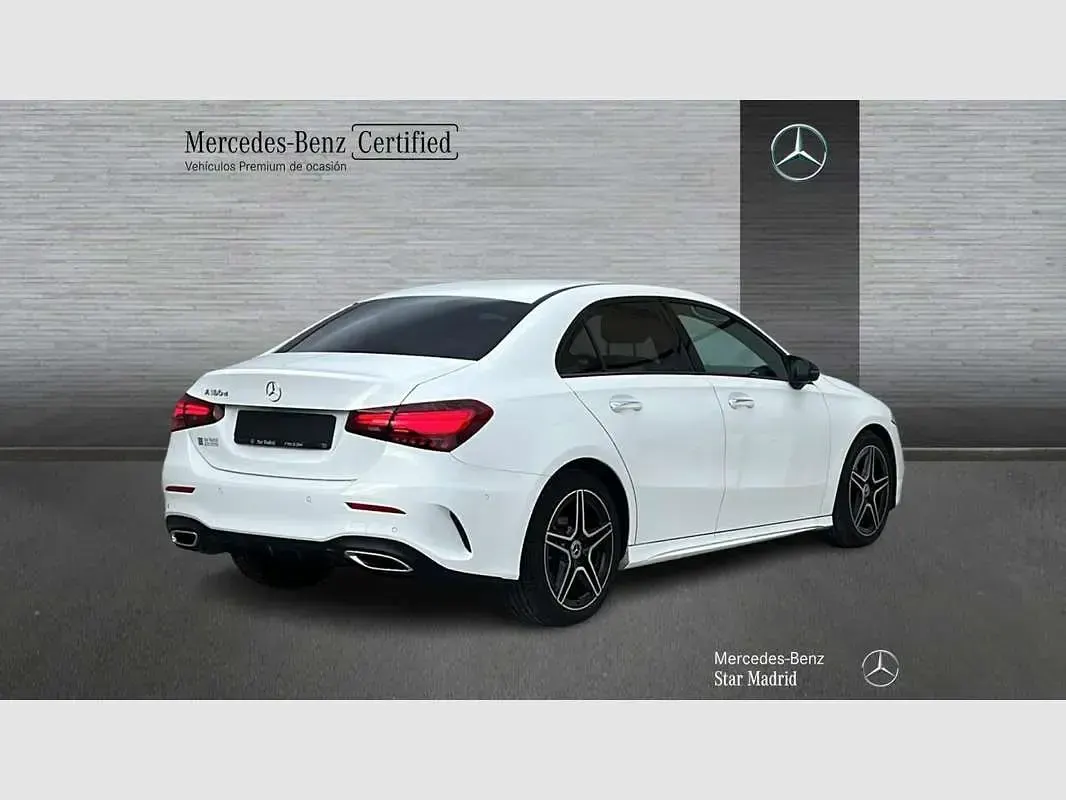 Usado Mercedes A180 116 CV (85 kW) 2025 Blanco Berlina