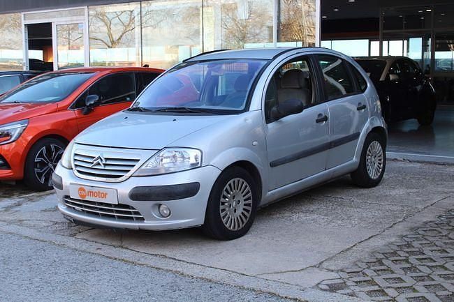 Usado Citroën C3 XTR 70 CV (51 kW) 2005 Gris Berlina