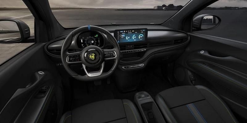 Nuevo Abarth 500e 114 kW (155 CV) 2025 Negro Utilitario
